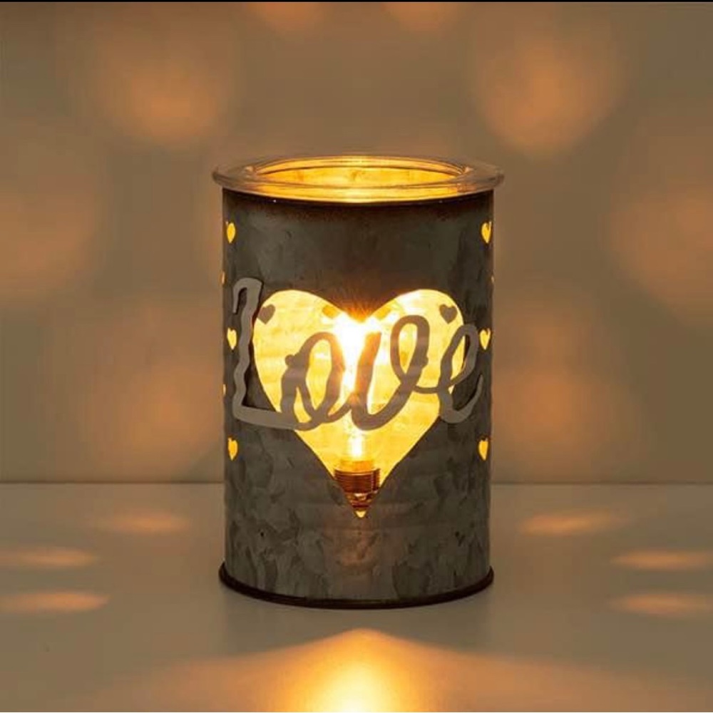 NEW Scentsy Sweet Love Warmer
